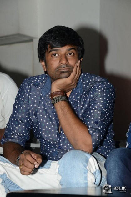 Kumari-21-F-Movie-First-Look-Launch